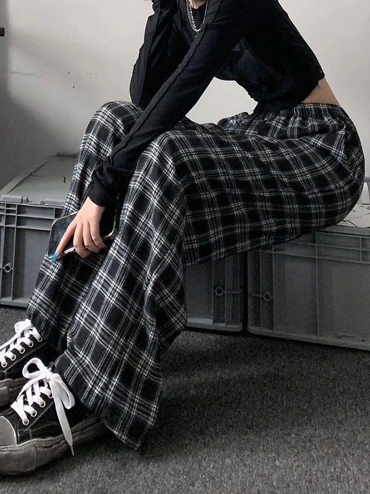 Checkered Wide Leg Pants with Pockets main image 0