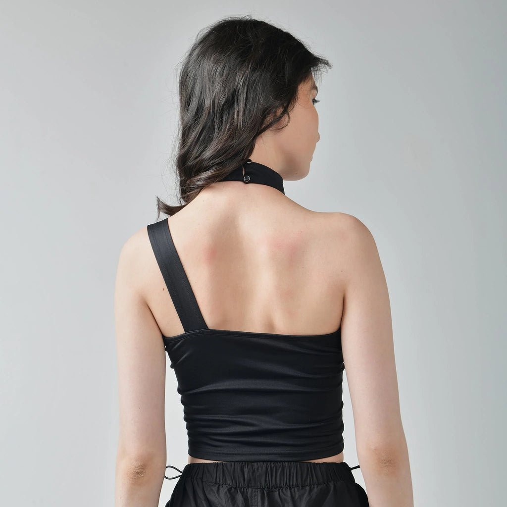 Baggy Jeans & Black Buckle Crop Top - I Z F