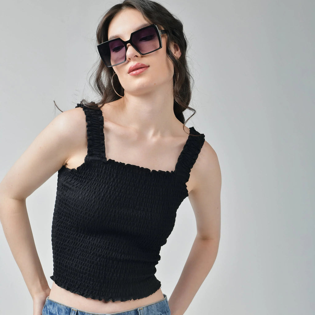 Baggy Jeans & Ruffle Crop Top - I Z F