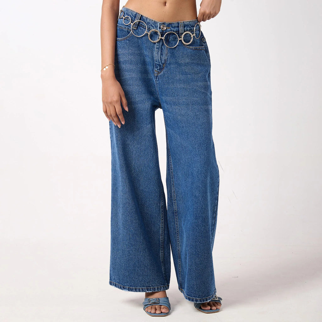 Baggy Jeans & Square Neck Top - I Z F
