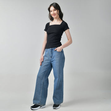 Baggy Jeans & Square Neck Top - I Z F