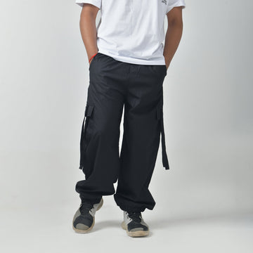 Black Cargo Parachute Pants - I Z F