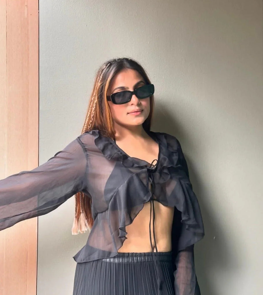 Black Ruffle Shrug - I Z F