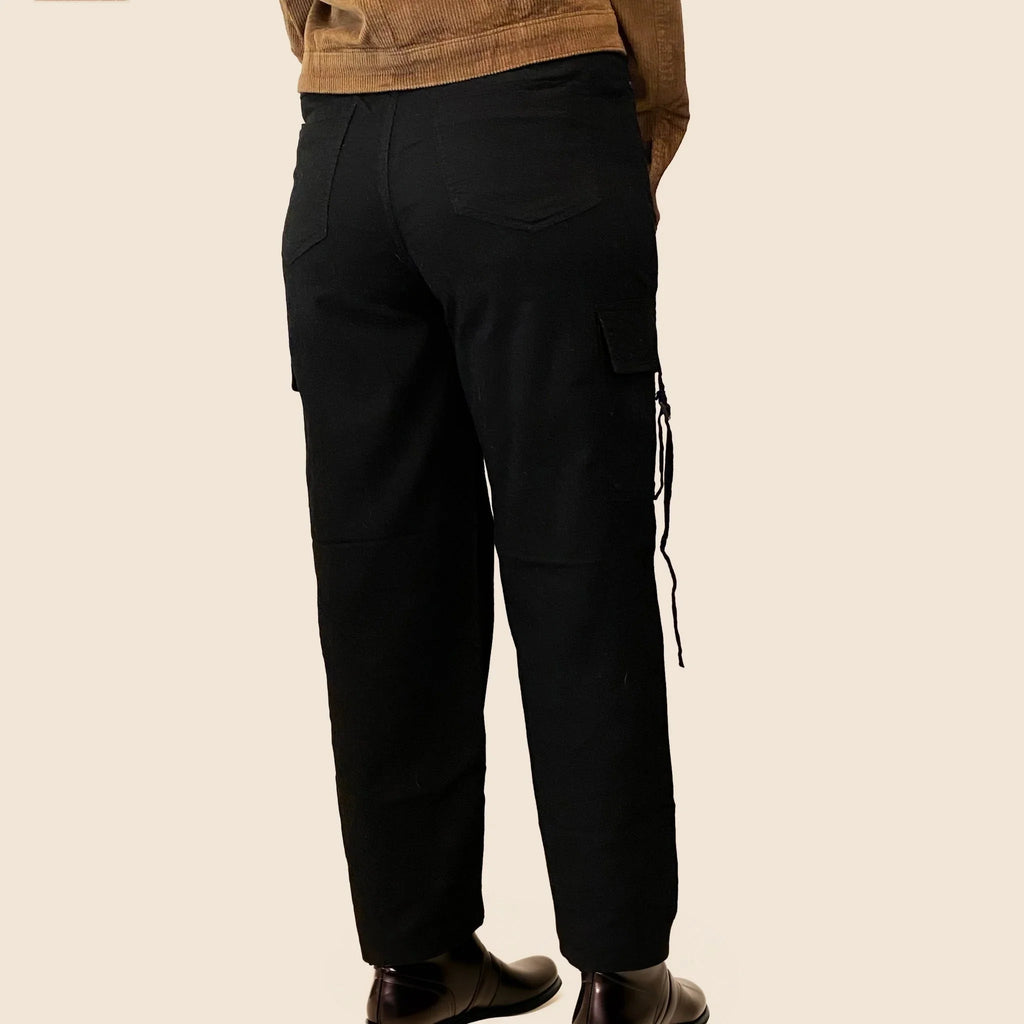 Black Straight Cargo Pants - I Z F