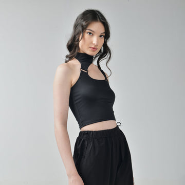 One - Shoulder Buckle Crop Top - I Z F