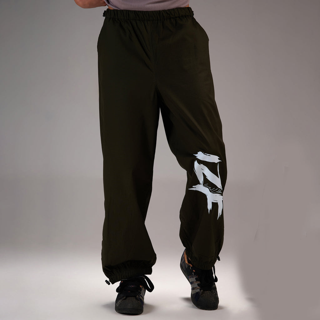 Printed "Limited edition" parachute pants for Men in Green - I Z F