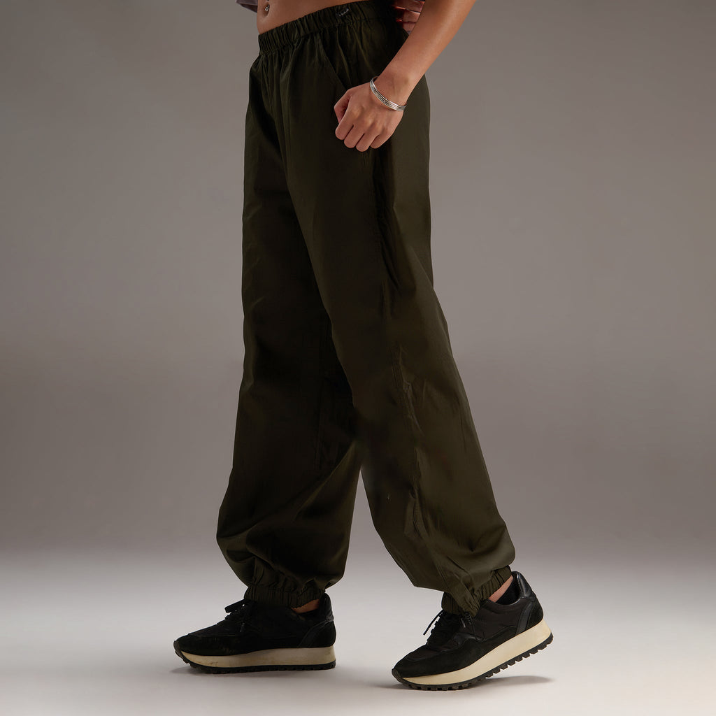 Unisex Green Parachute Pants - I Z F